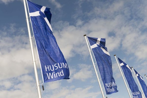 HUSUM-Wind-Fahnen-1-c-Messe-Husum-scaled-07920bbb